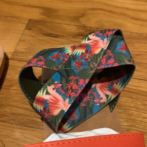 Muk Luks floral strap sandals nwt size 8 - Picture 4 of 5